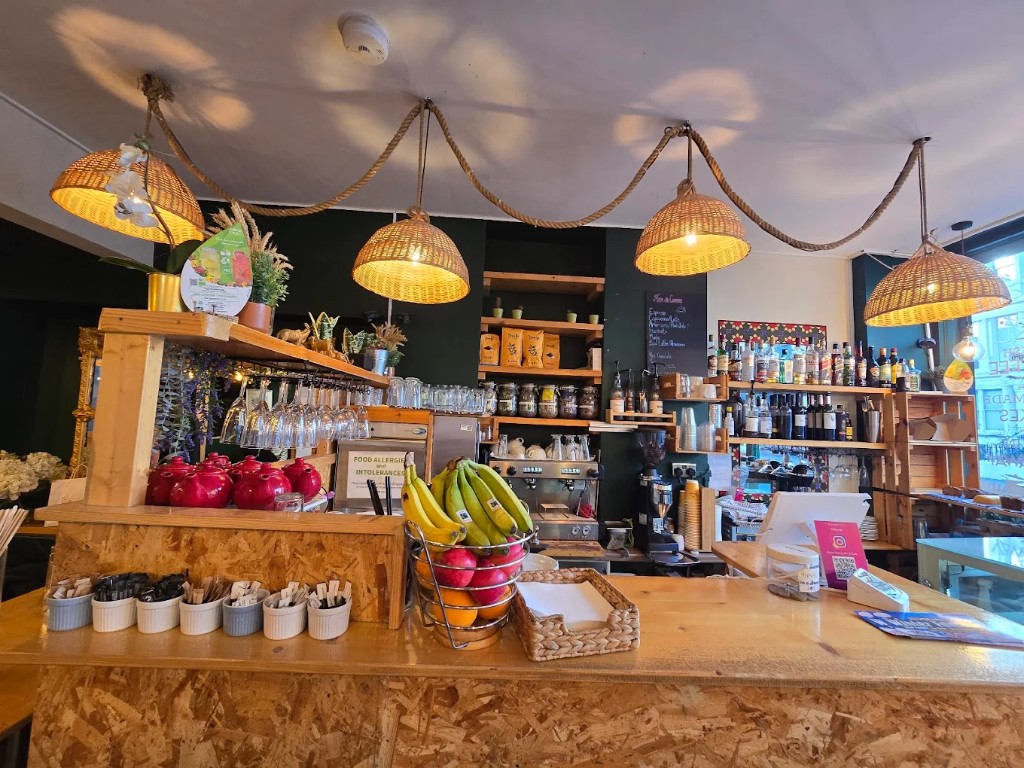 BNB Cafe - Behind the Bar